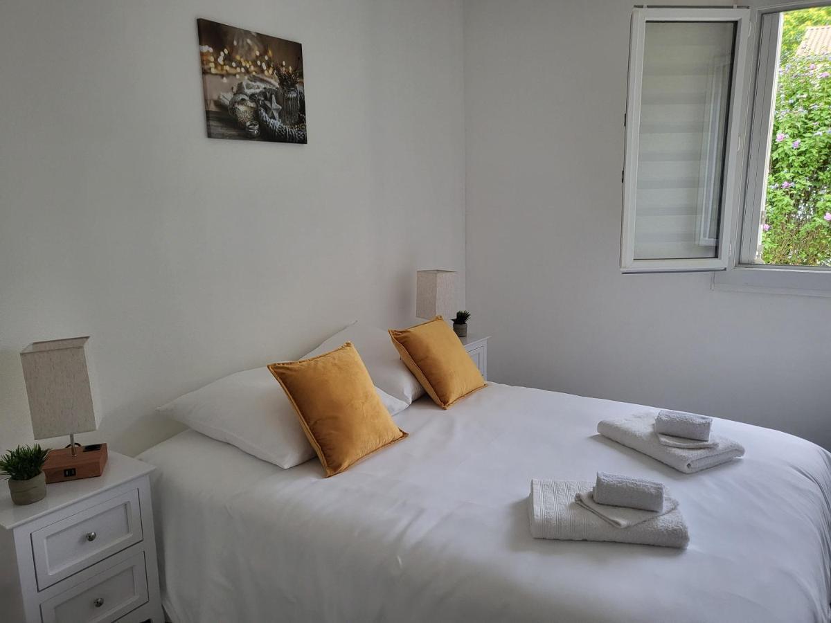 Maison De Vacances En Perigord Noir Le Buisson-de-Cadouin Εξωτερικό φωτογραφία
